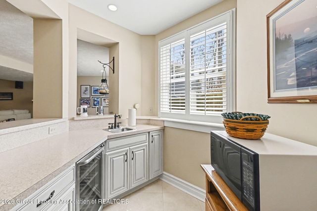 585 Aquila Drive, East Lansing, MI 48823