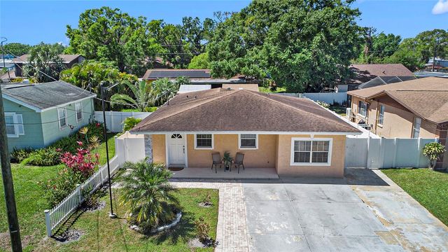 8210 MARIGOLD AVENUE, Tampa, FL 33614