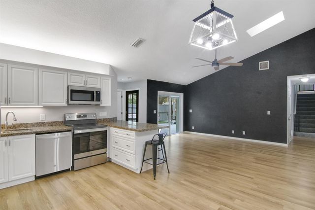12624 Woodmill Drive, Palm Beach Gardens, FL 33418