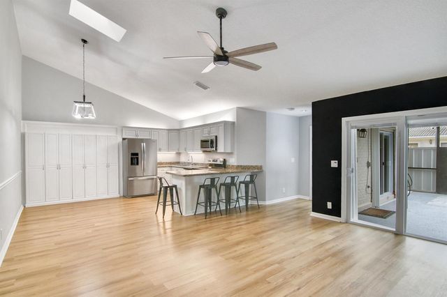 12624 Woodmill Drive, Palm Beach Gardens, FL 33418