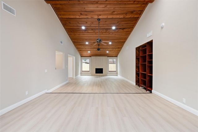 15626 Ripplewind Ln, Houston, TX 77068