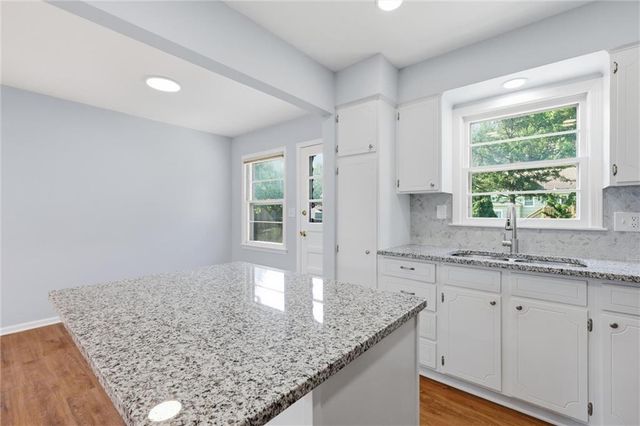 10729 Mcgee Street, Kansas City, MO 64114