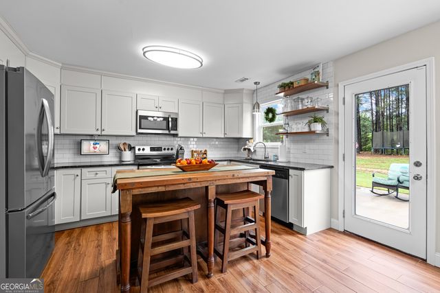 234 Emmett Young Road, Grantville, GA 30220