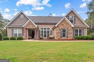 234 Emmett Young Road, Grantville, GA 30220
