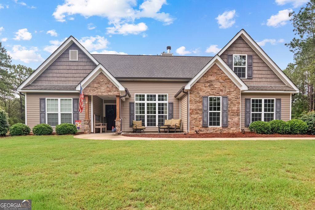 234 Emmett Young Road, Grantville, GA 30220