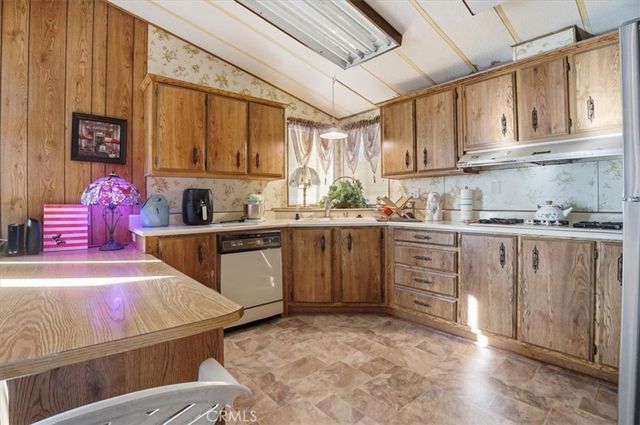 5001 W Florida 588, Hemet, CA 92545