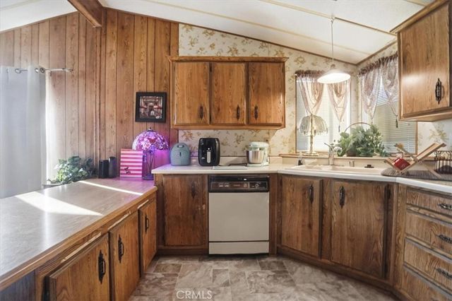 5001 W Florida 588, Hemet, CA 92545