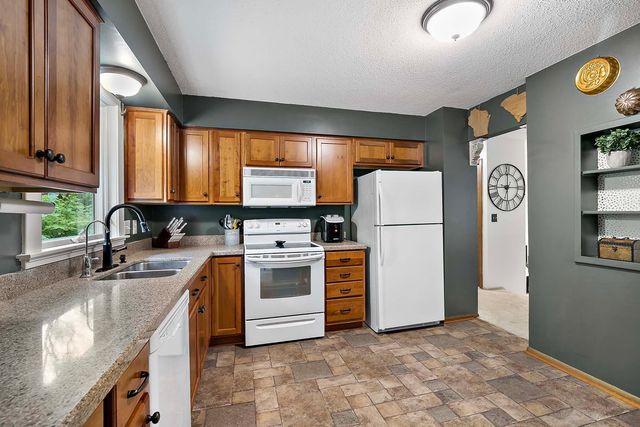 1204 Birch Drive, Hudson, WI 54016