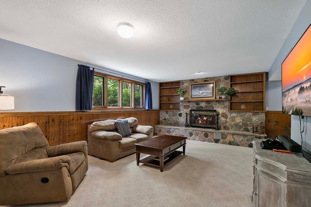 1204 Birch Drive, Hudson, WI 54016