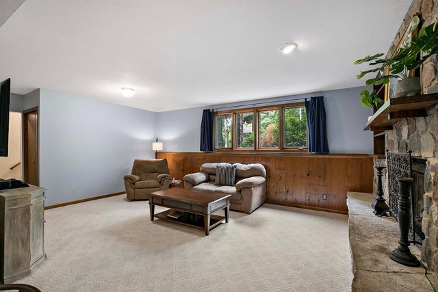 1204 Birch Drive, Hudson, WI 54016