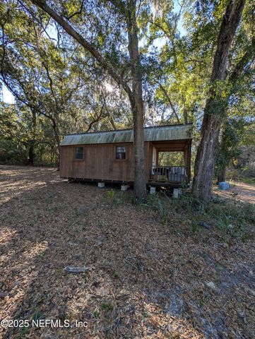 131 RAINBOW Road, Crescent City, FL 32112