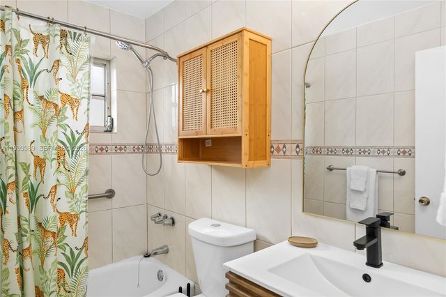 108 SE 4th Ter A, Dania Beach, FL 33004