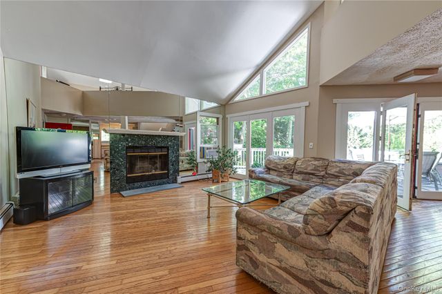 14 Sylvester Road, Wading River, NY 11792
