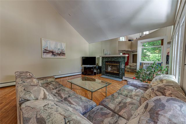 14 Sylvester Road, Wading River, NY 11792