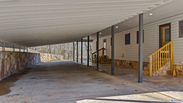 6654 County Road 223, Collinsville, AL 35961