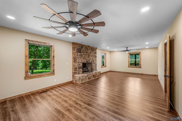 6654 County Road 223, Collinsville, AL 35961