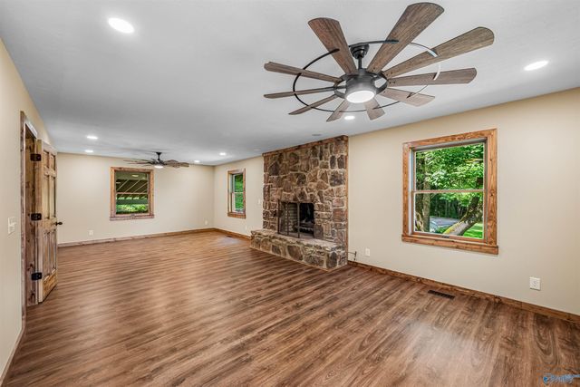 6654 County Road 223, Collinsville, AL 35961