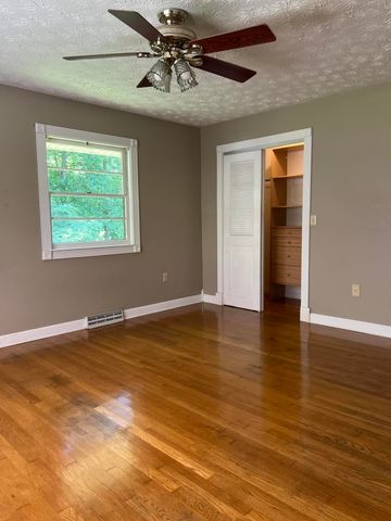 513 Sharp Gap Road, Barbourville, KY 40906