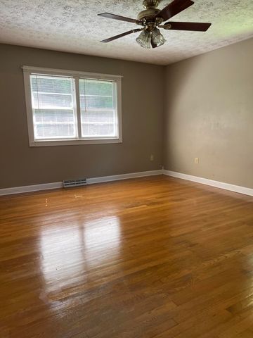 513 Sharp Gap Road, Barbourville, KY 40906