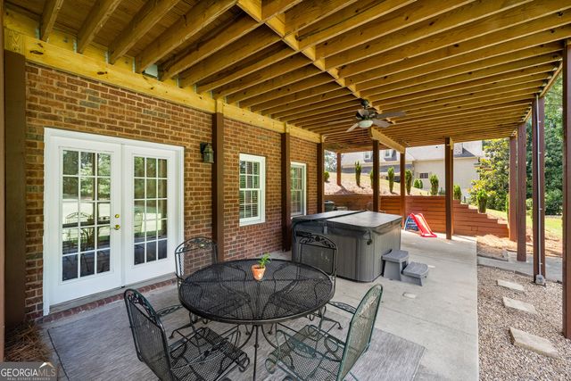 635 Birkdale Drive, Fayetteville, GA 30215