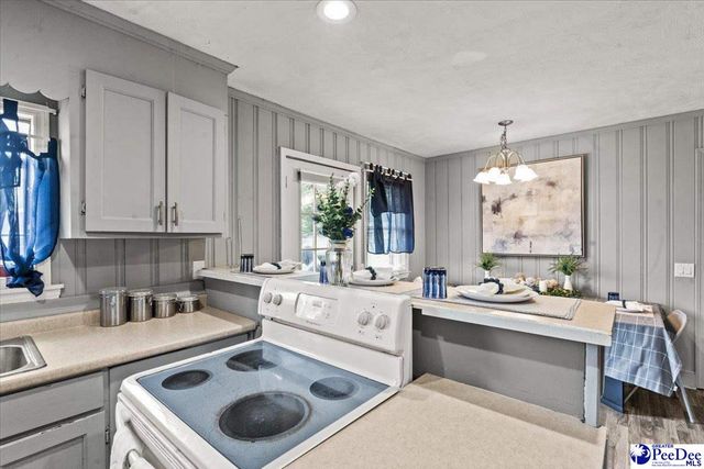 1404 Harrison St, Dillon, SC 29536