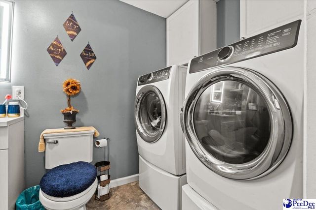 1404 Harrison St, Dillon, SC 29536
