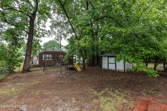 2401 E 4th Street, Greenville, NC 27858