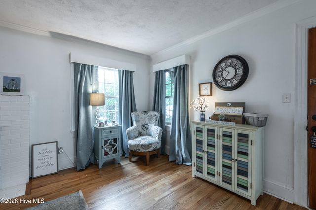 2401 E 4th Street, Greenville, NC 27858