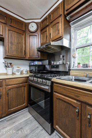 2401 E 4th Street, Greenville, NC 27858