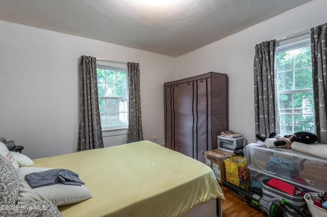 2401 E 4th Street, Greenville, NC 27858