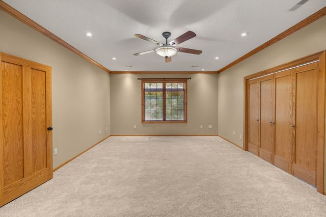 12810 Cardinal Lane, Urbandale, IA 50323