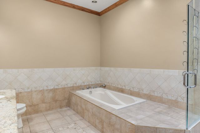 12810 Cardinal Lane, Urbandale, IA 50323