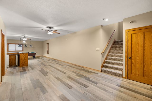 12810 Cardinal Lane, Urbandale, IA 50323