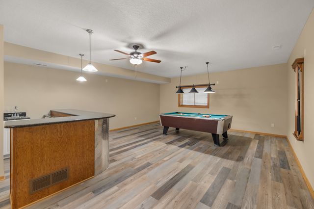 12810 Cardinal Lane, Urbandale, IA 50323
