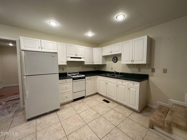 2320 Devault Bridge Road, Piney Flats, TN 37686