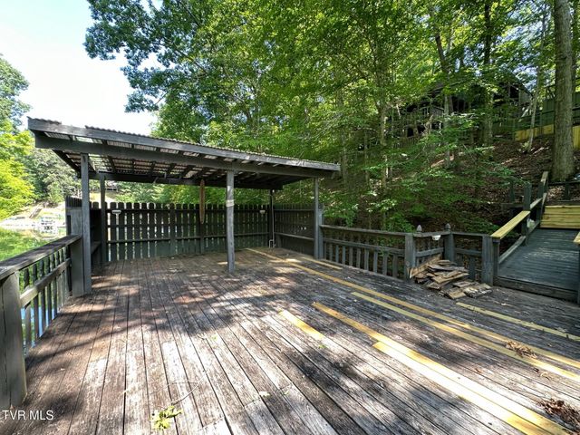 2320 Devault Bridge Road, Piney Flats, TN 37686