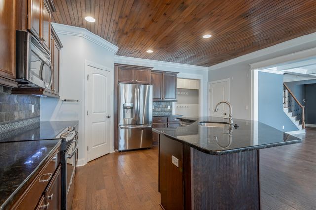 7364 Red Poppy Drive, Ooltewah, TN 37363