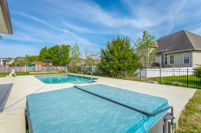 7364 Red Poppy Drive, Ooltewah, TN 37363