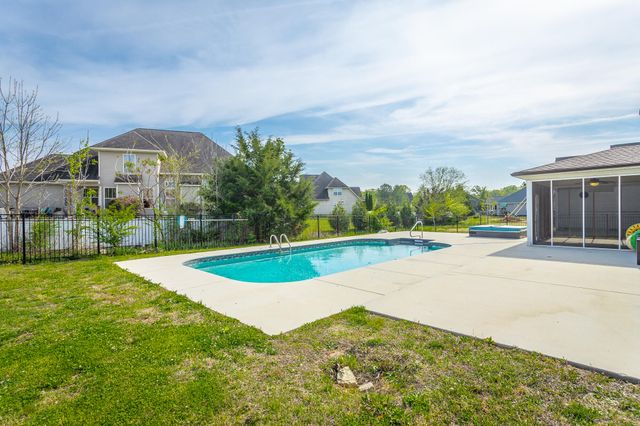 7364 Red Poppy Drive, Ooltewah, TN 37363