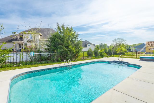 7364 Red Poppy Drive, Ooltewah, TN 37363