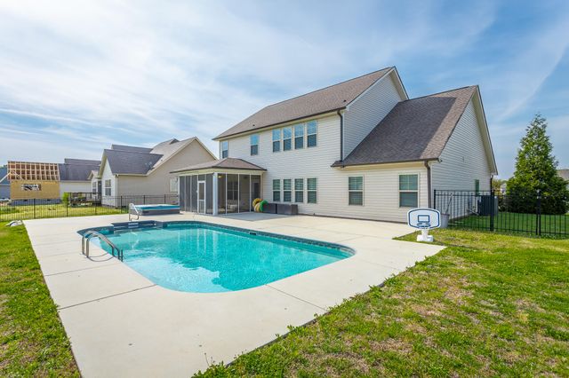 7364 Red Poppy Drive, Ooltewah, TN 37363