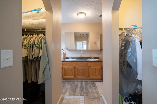 27333 W FOURTEENTH Avenue, Hilliard, FL 32046