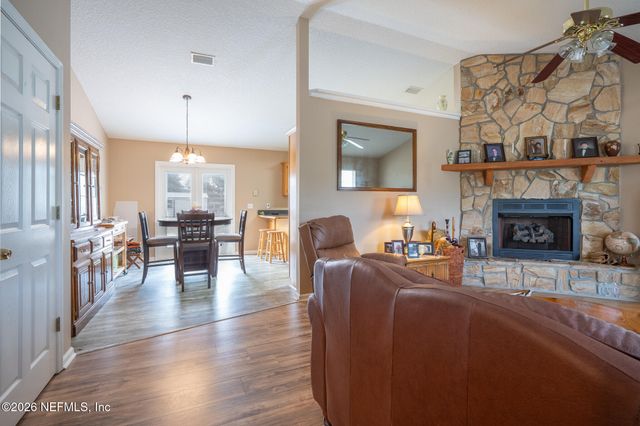 27333 W FOURTEENTH Avenue, Hilliard, FL 32046