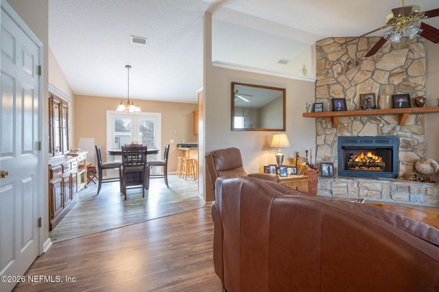 27333 W FOURTEENTH Avenue, Hilliard, FL 32046