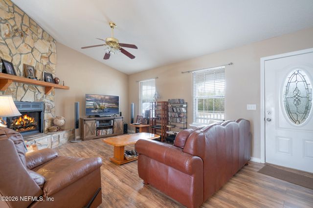 27333 W FOURTEENTH Avenue, Hilliard, FL 32046