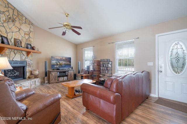 27333 W FOURTEENTH Avenue, Hilliard, FL 32046