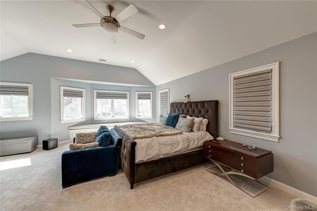 35 Circle Drive, Syosset, NY 11791