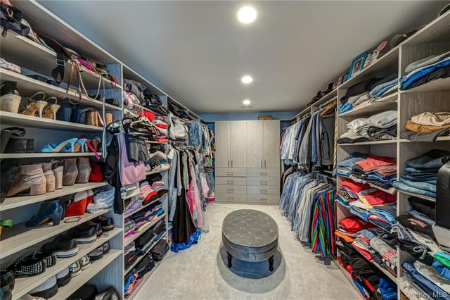 35 Circle Drive, Syosset, NY 11791