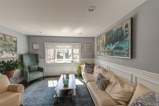 35 Circle Drive, Syosset, NY 11791