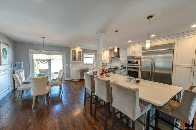 35 Circle Drive, Syosset, NY 11791